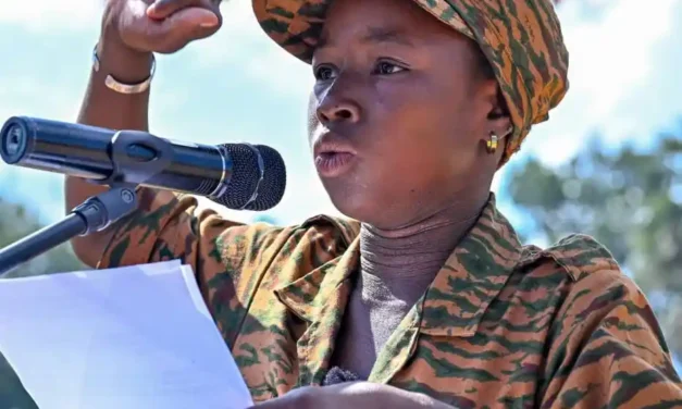 Burkina Faso: Jovem Lonyèrè Sita Sessouma torna-se símbolo do novo espírito revolucionário