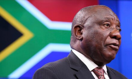 África do Sul Mantém Postura Firme: “Não Dobraremos o Joelho” nas Negociações com os EUA, diz Ramaphosa
