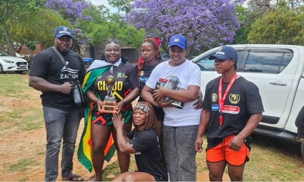Atleta do Zimbabwe Coroada como a Mulher Mais Forte de África
