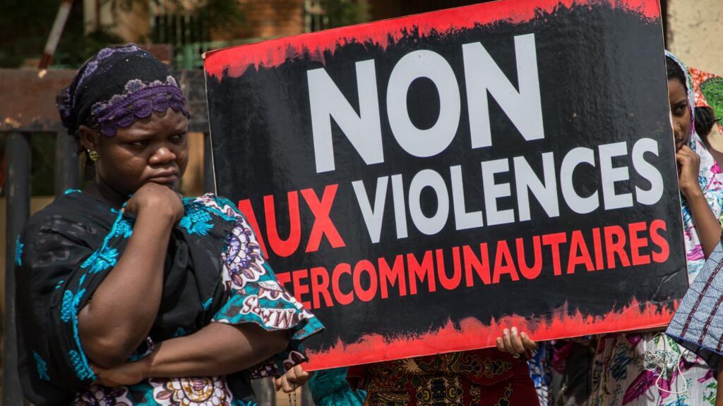 A Verdade Sombria que o Mundo Ignora: Como o Extremismo Está Roubando a Infância no Burkina Faso
